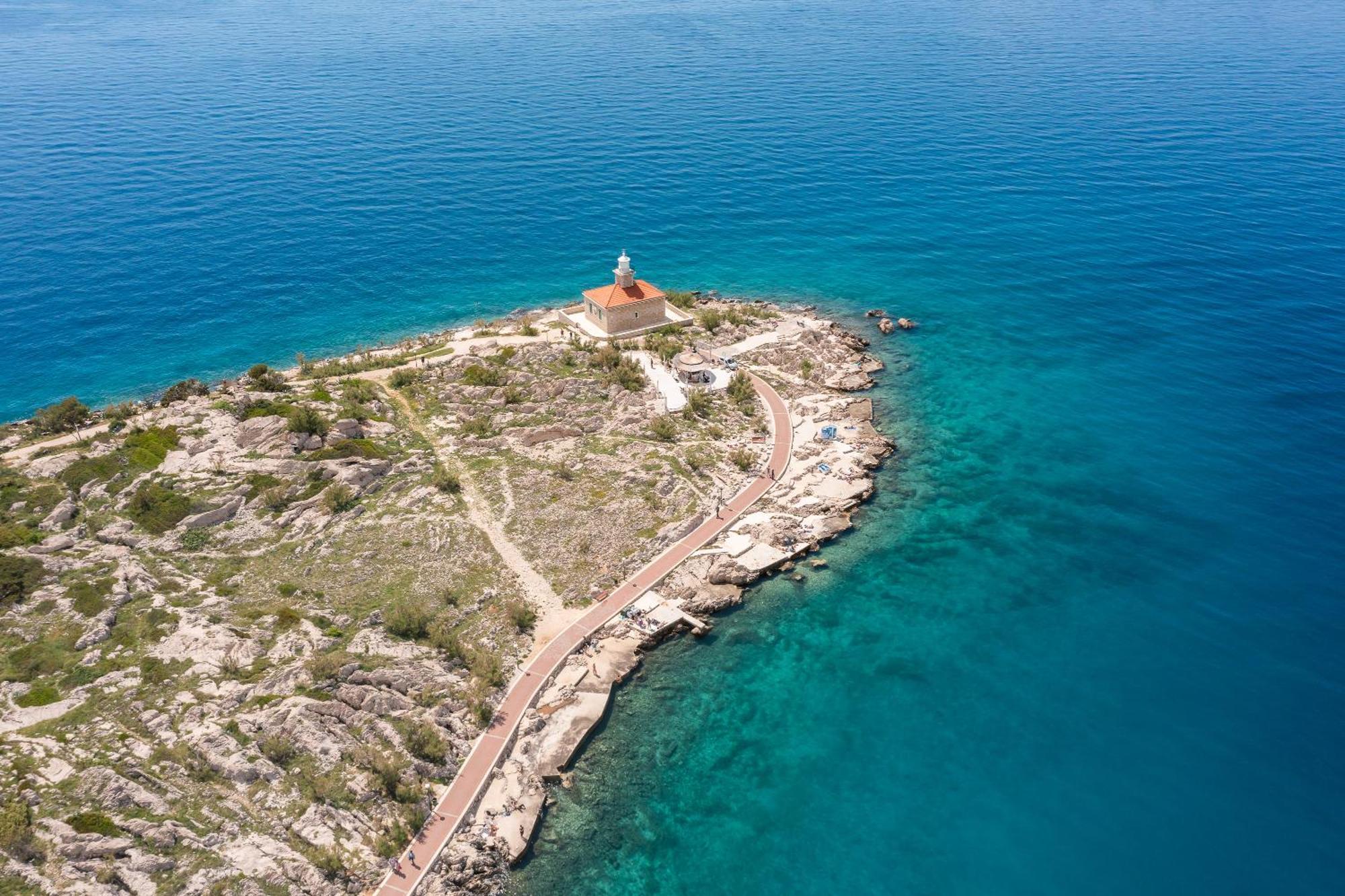 Beachfront Apartments Providenca With Free Parking Makarska Exterior foto